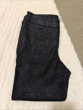 Chico's Black Textured Cropped Pants